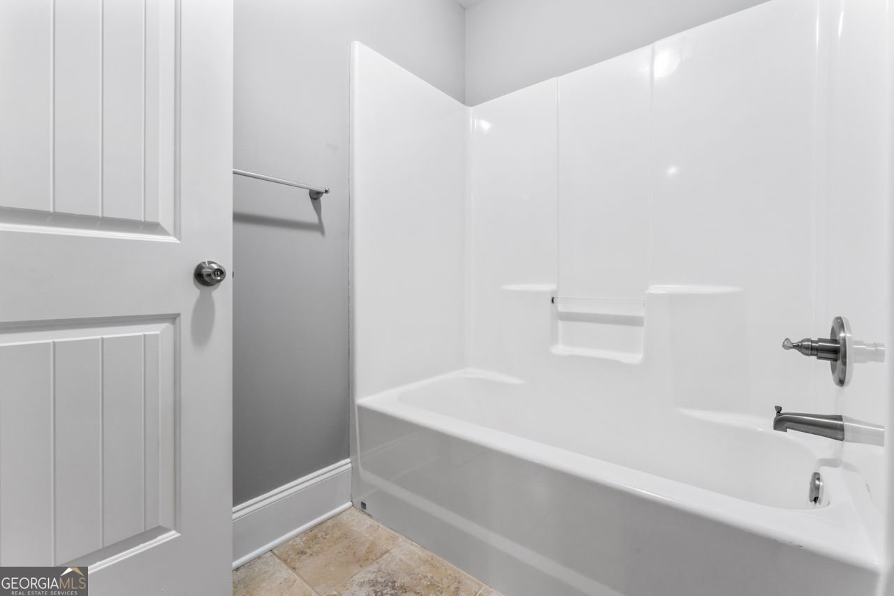 1892 Schofield Drive Hampton - 35