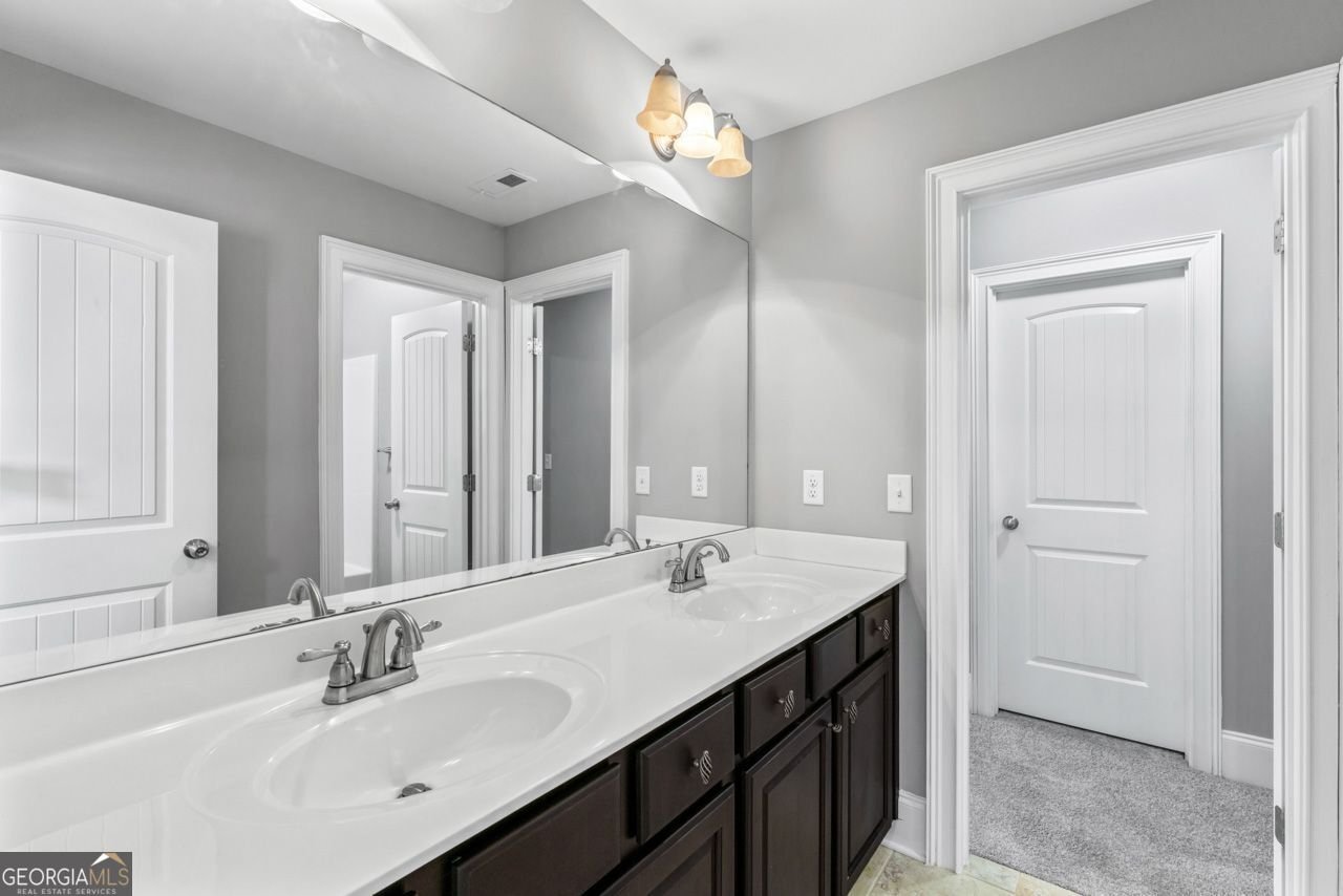 1892 Schofield Drive Hampton - 36