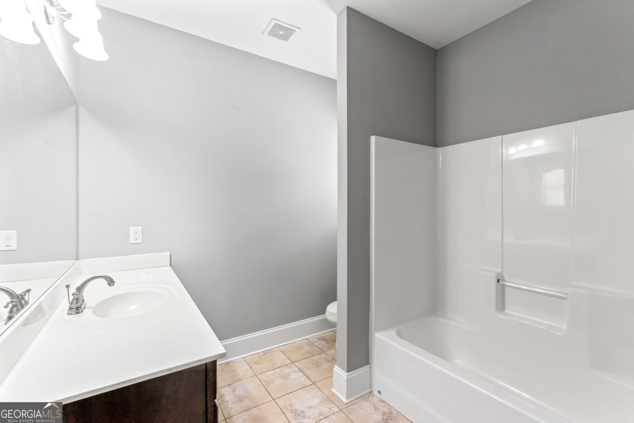 1892 Schofield Drive Hampton - 44