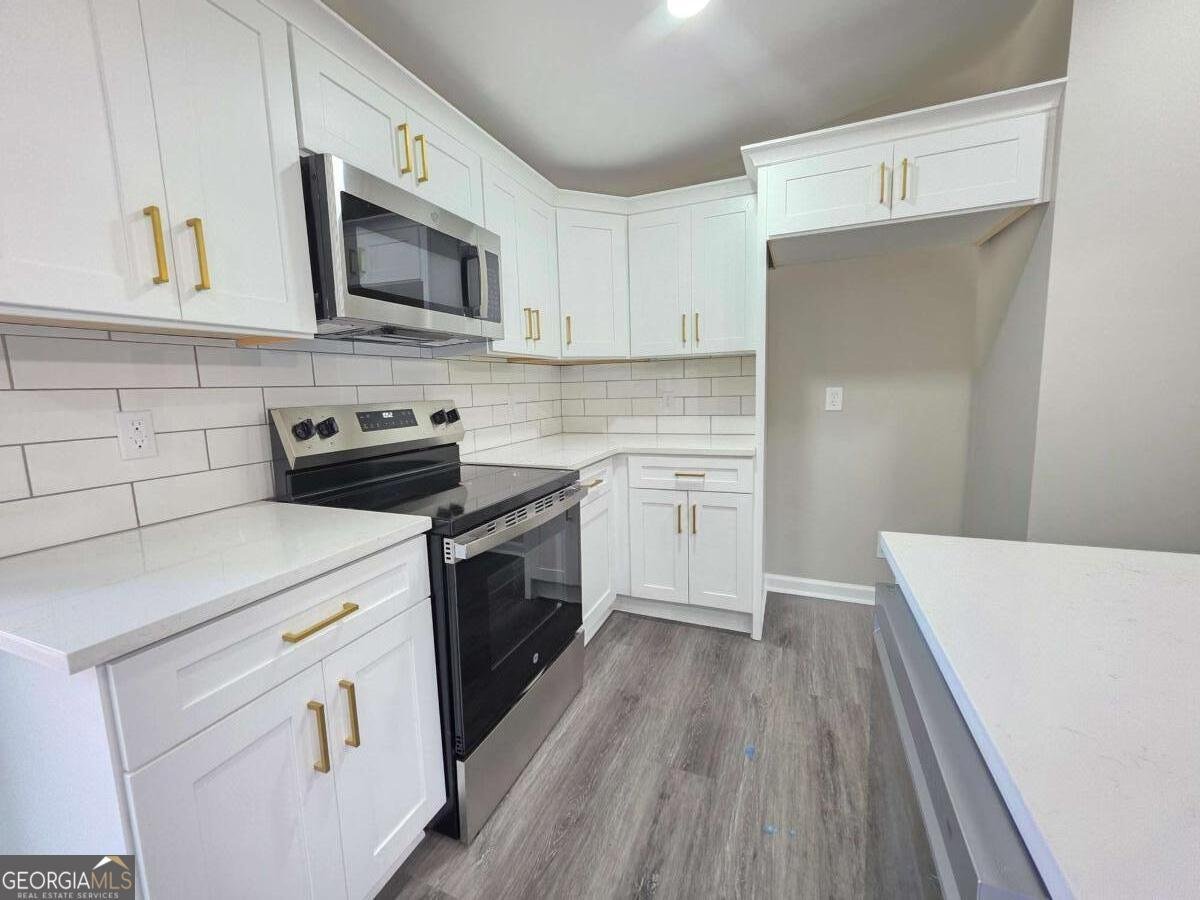 4298 Brookside Drive Forest Park - 6