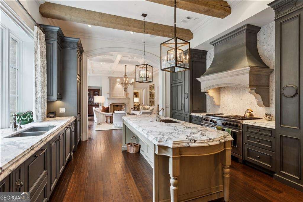 2440 Peachtree Road Atlanta - 10