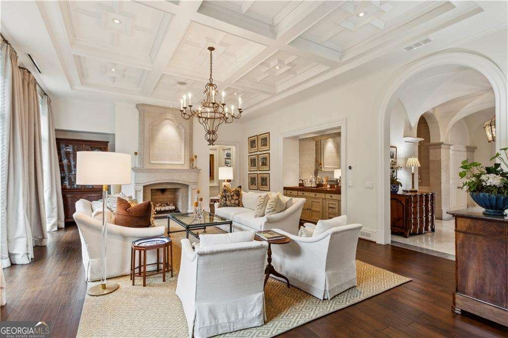2440 Peachtree Road Atlanta - 4