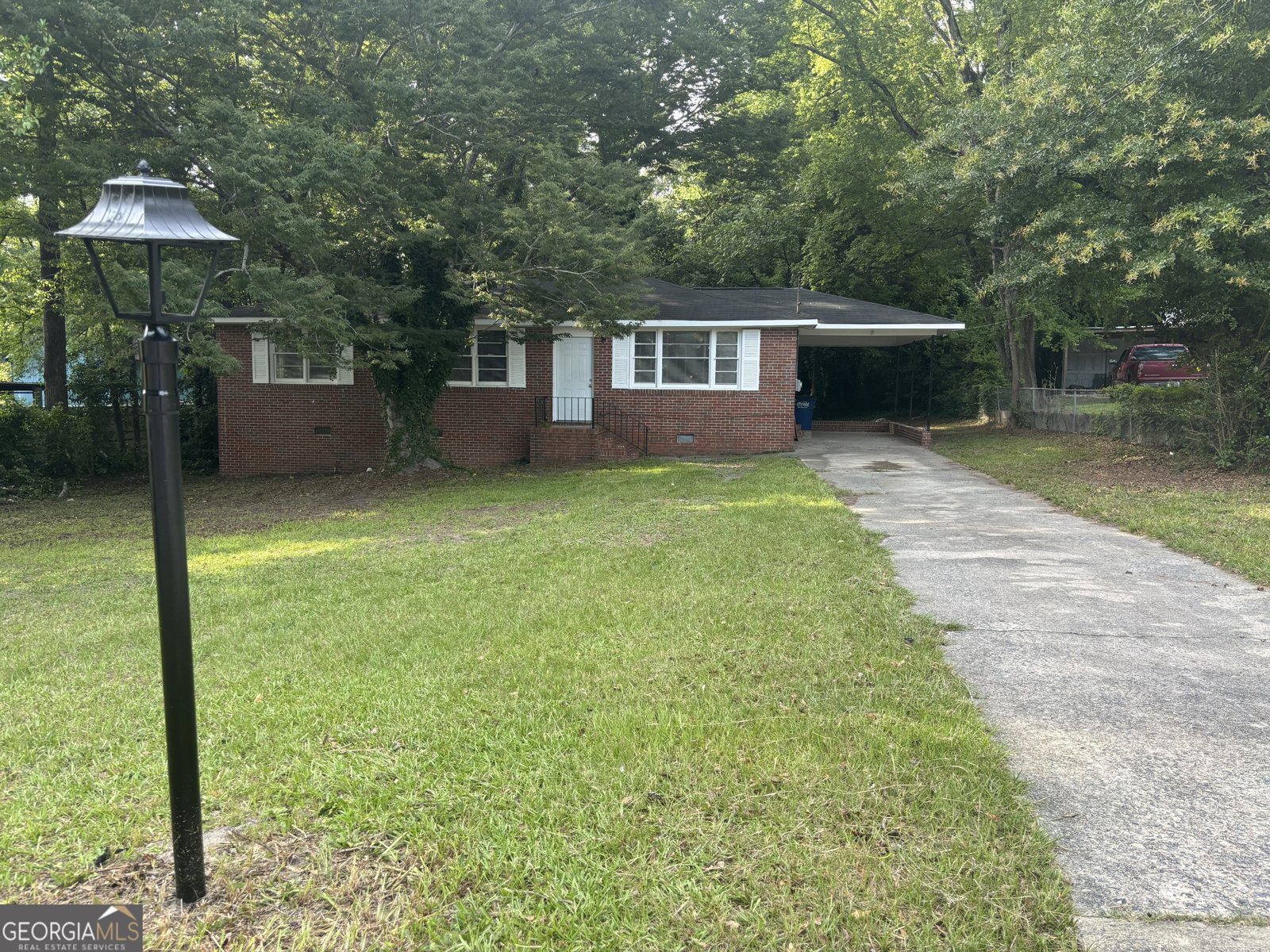 2230 Greenwood Drive Macon - 1