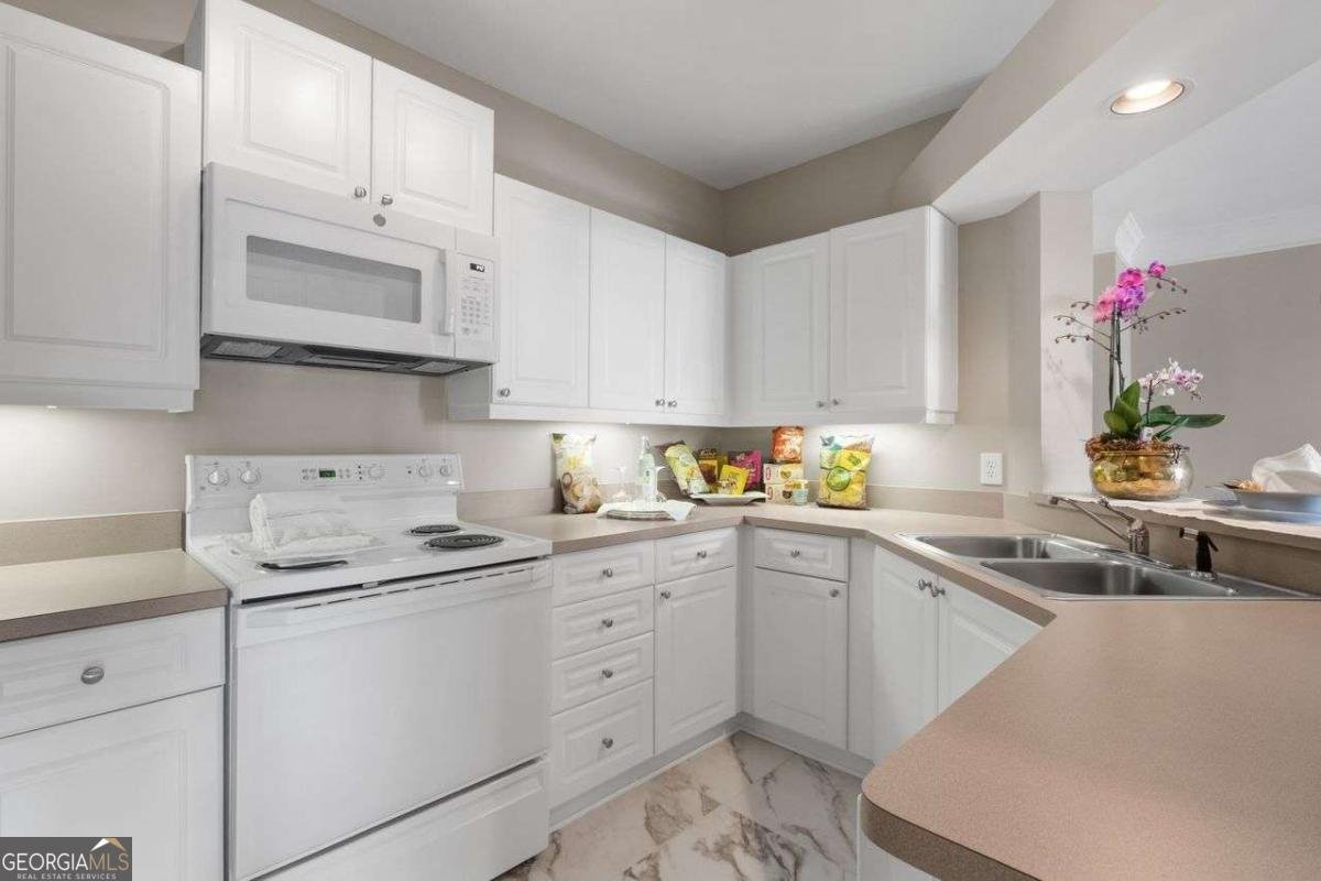 3334 PEACHTREE Road Atlanta - 29