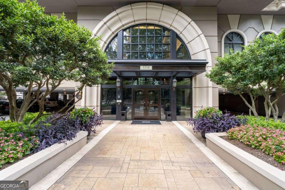 3334 PEACHTREE Road Atlanta - 5