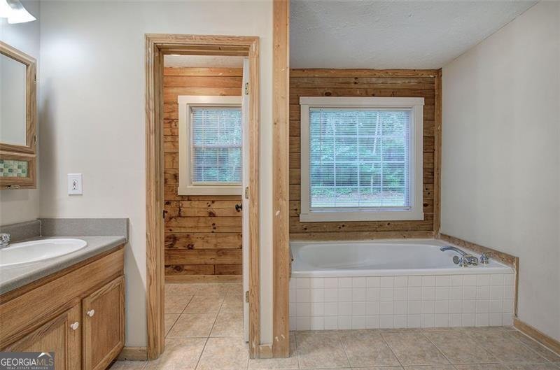 706 HOLLY SPRINGS Road Rockmart - 23