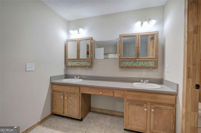 706 HOLLY SPRINGS Road Rockmart - 27