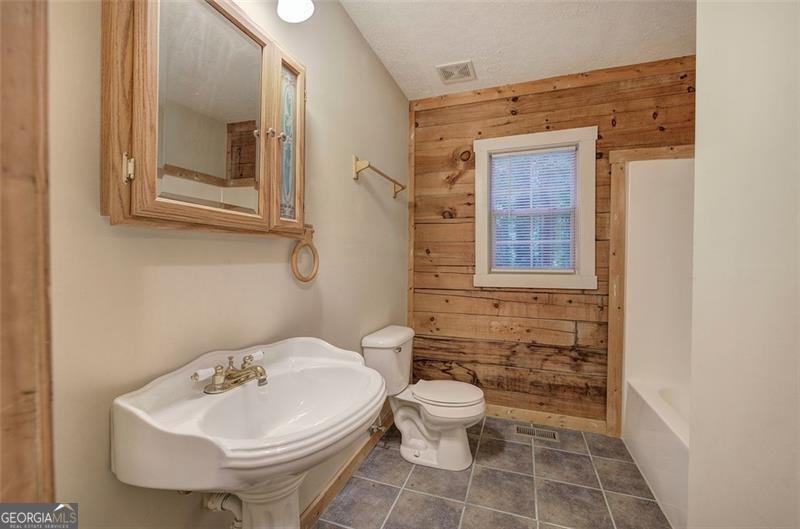 706 HOLLY SPRINGS Road Rockmart - 31