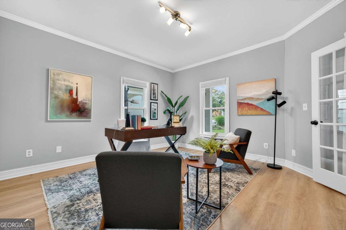 1327 Oaklawn Avenue Atlanta - 17