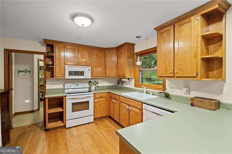 2527 Hickory Road Canton - 20