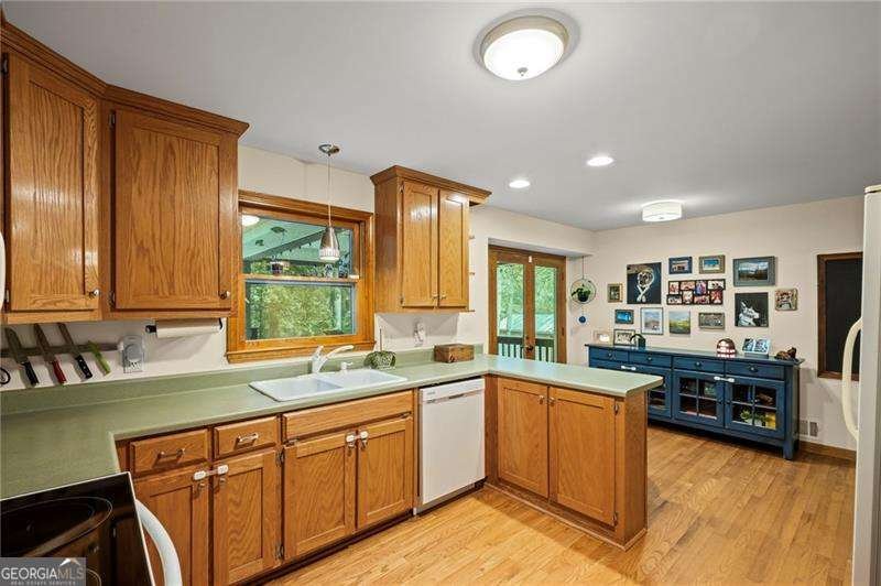 2527 Hickory Road Canton - 21