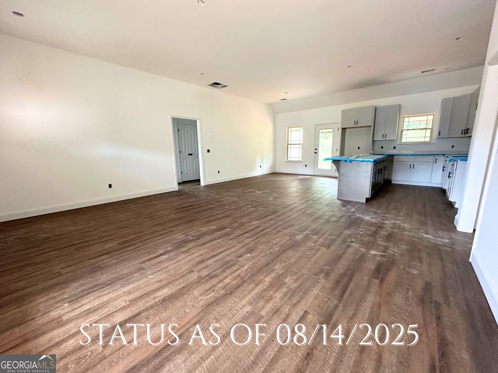 402 Collins Estate Avenue Centerville - 2