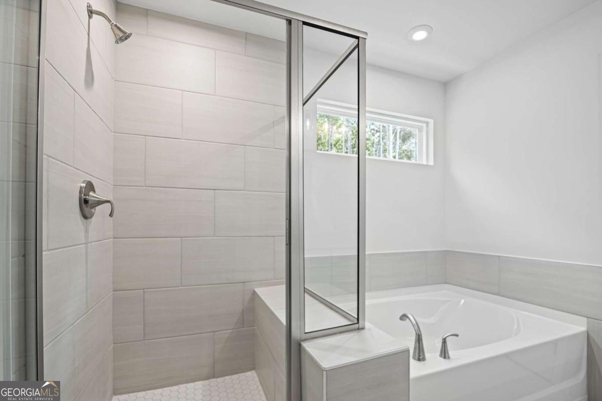 6102 Marigold Way Atlanta - 24