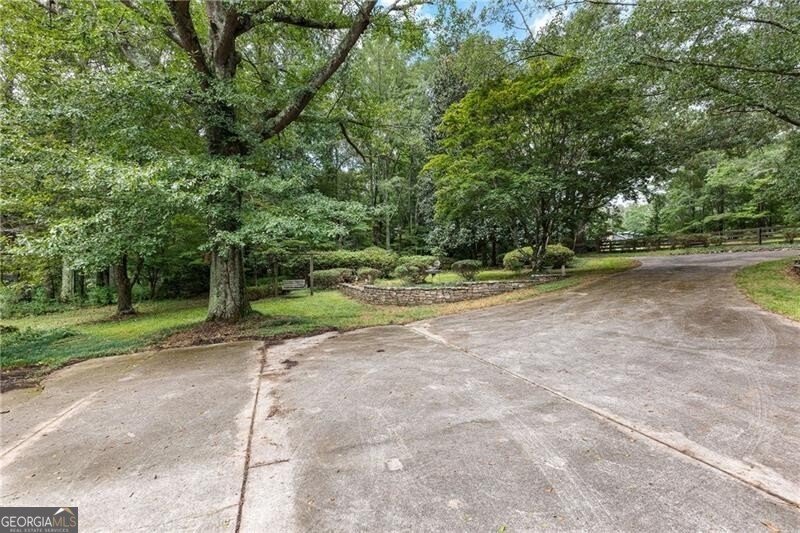 11800 Hutcheson Ferry Road Chattahoochee Hills - 38