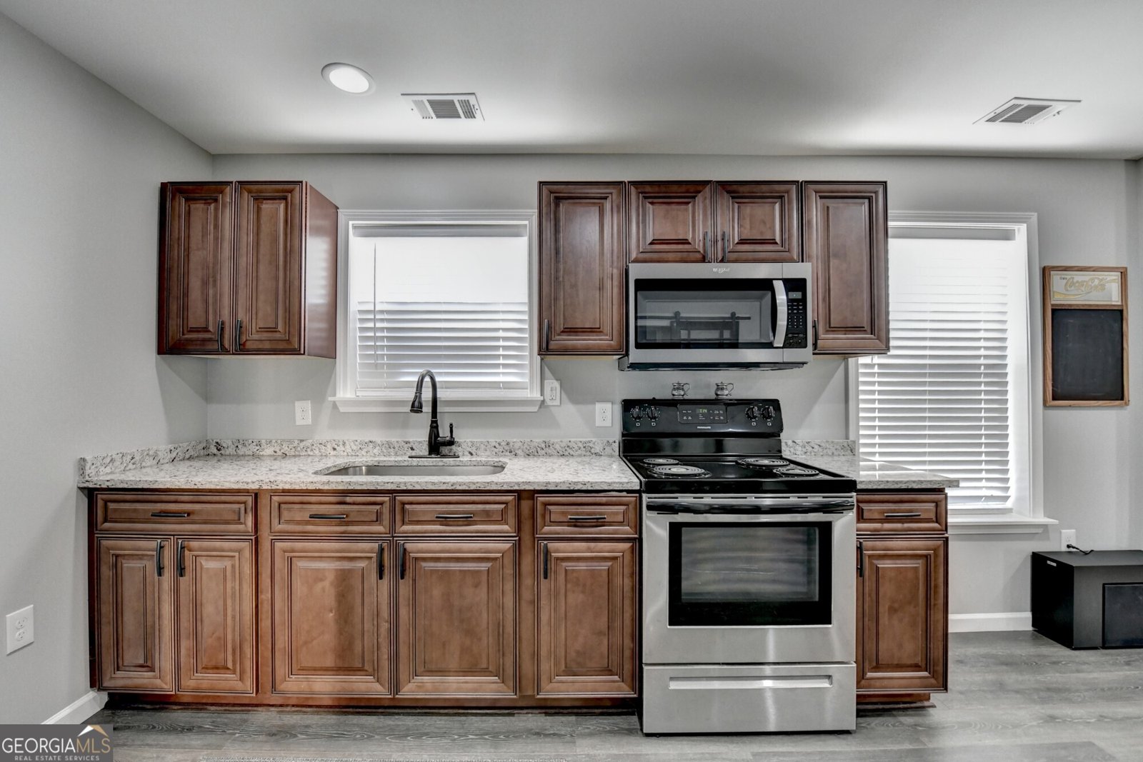 231 Lakestone Parkway Woodstock - 37