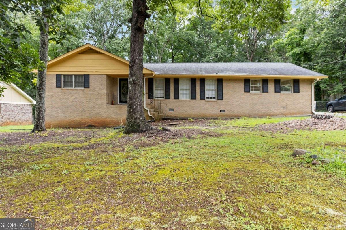 574 HORSESHOE Circle Lilburn - 1
