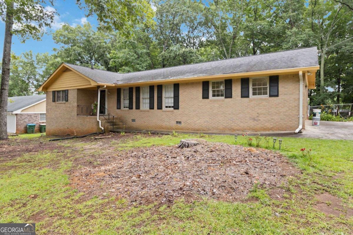 574 HORSESHOE Circle Lilburn - 3