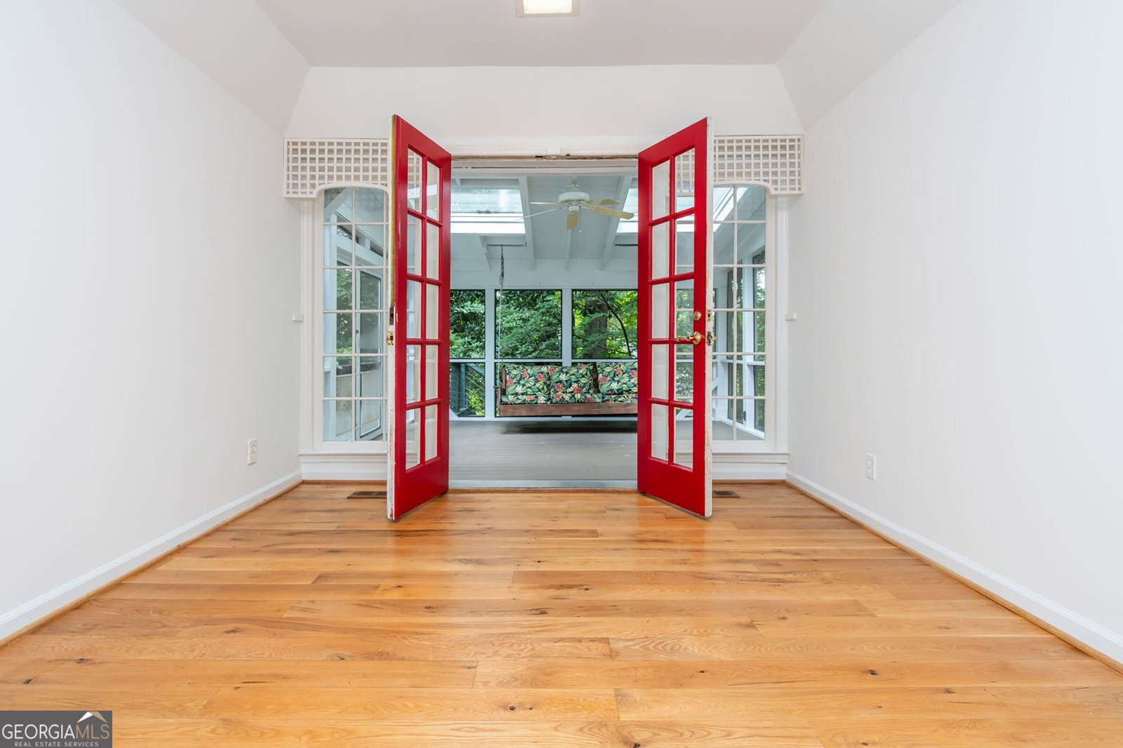 4765 Jett Road Atlanta - 27