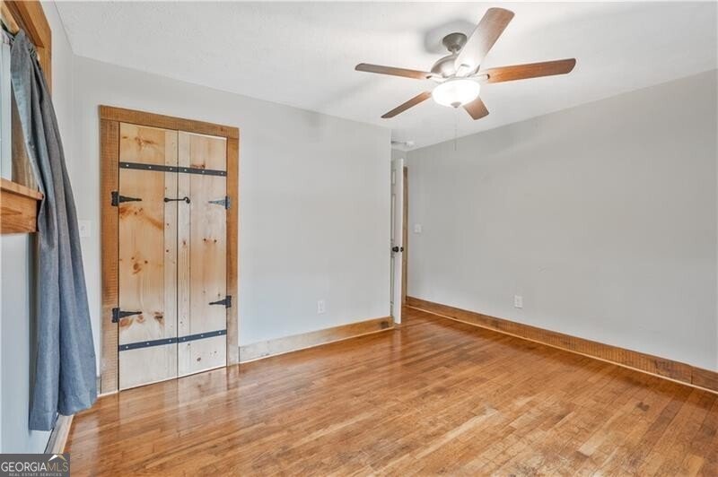 3225 Spring Drive Atlanta - 18