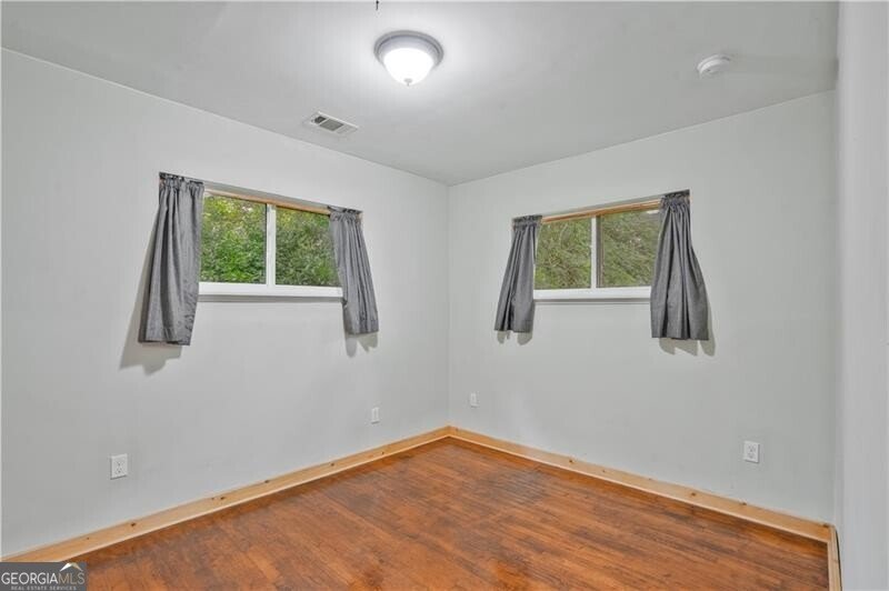 3225 Spring Drive Atlanta - 22