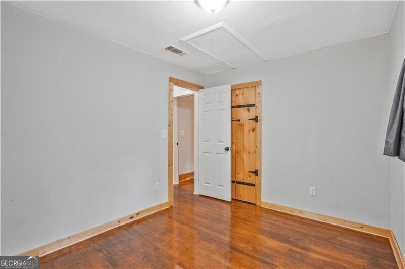 3225 Spring Drive Atlanta - 23