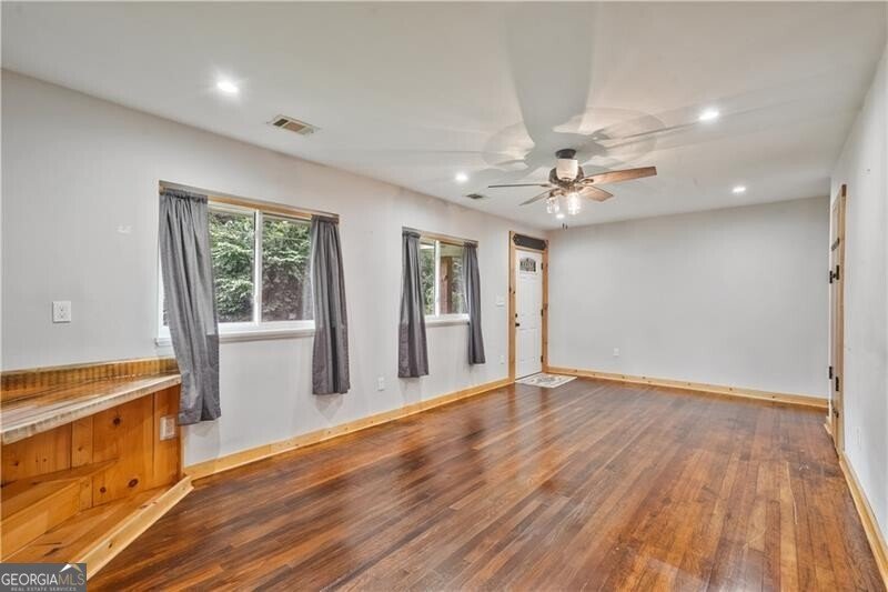 3225 Spring Drive Atlanta - 5