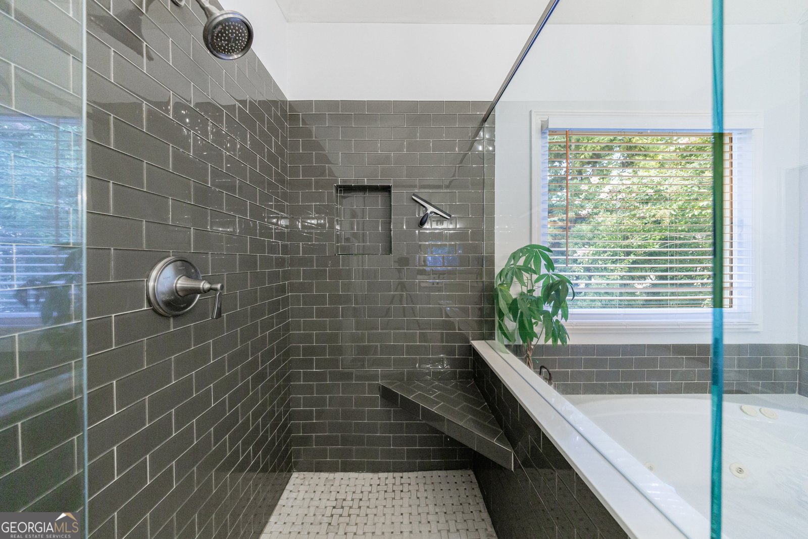6515 Ridgefield Drive Alpharetta - 17