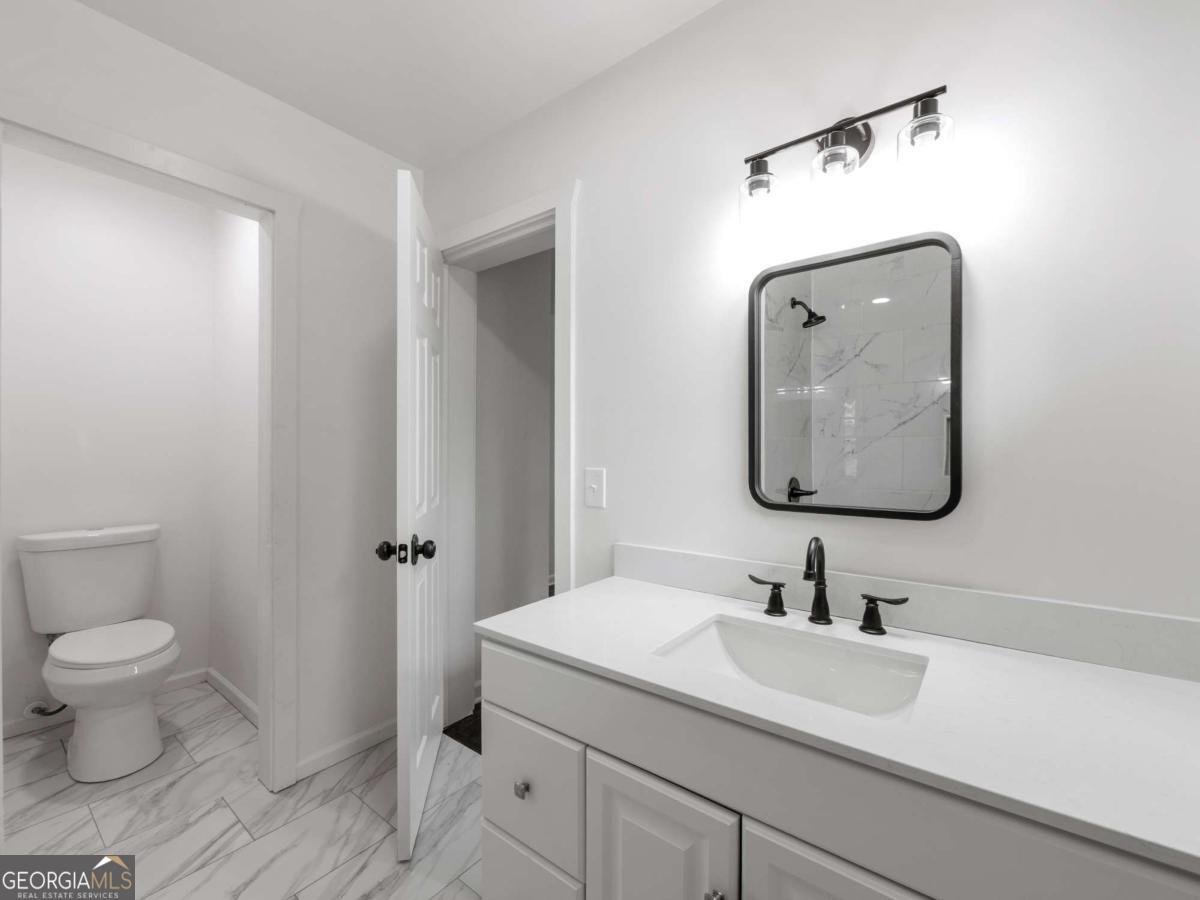 3343 Barry Lane Gainesville - 28