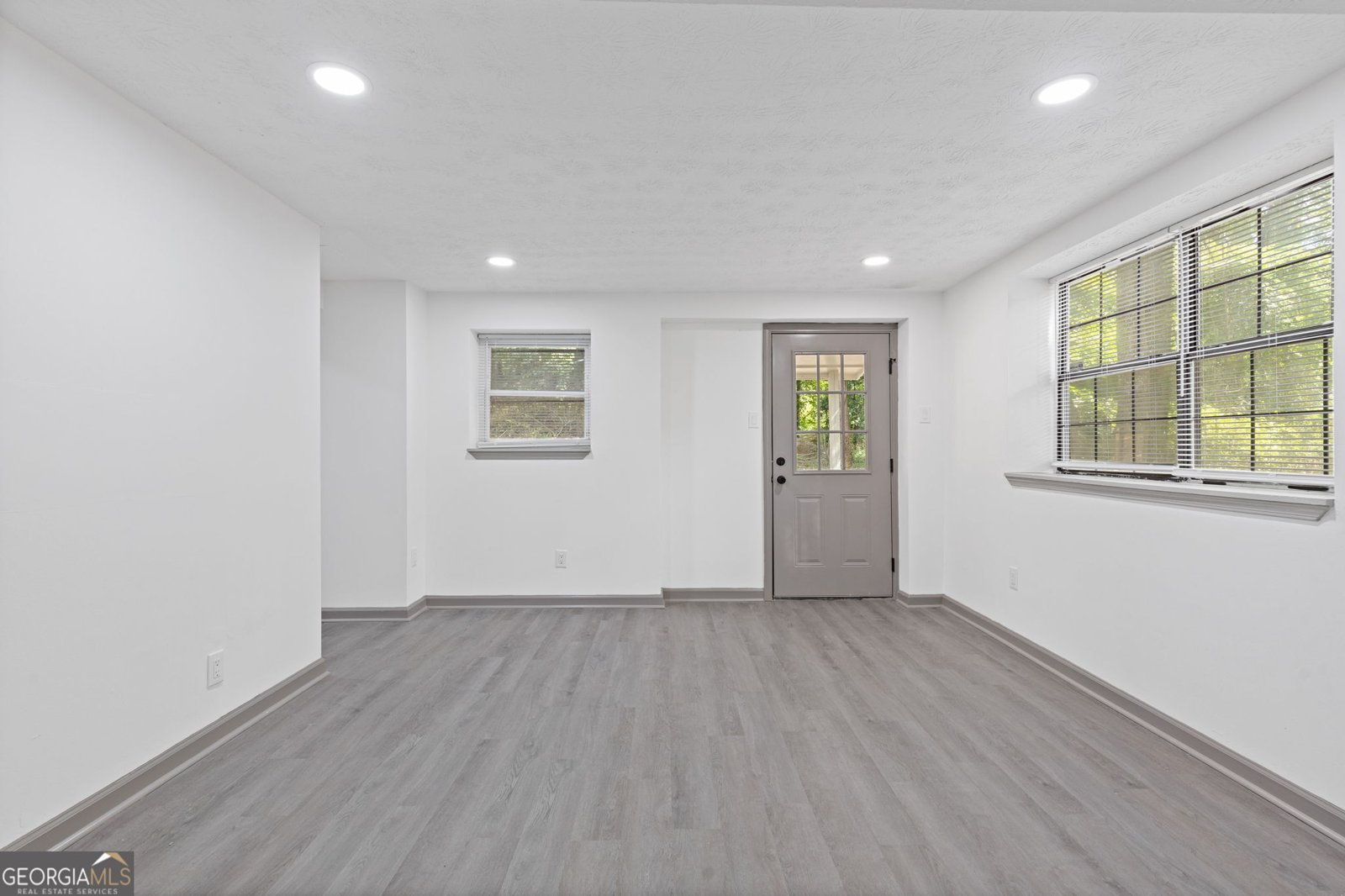 3352 Creekwood Drive Rex - 17
