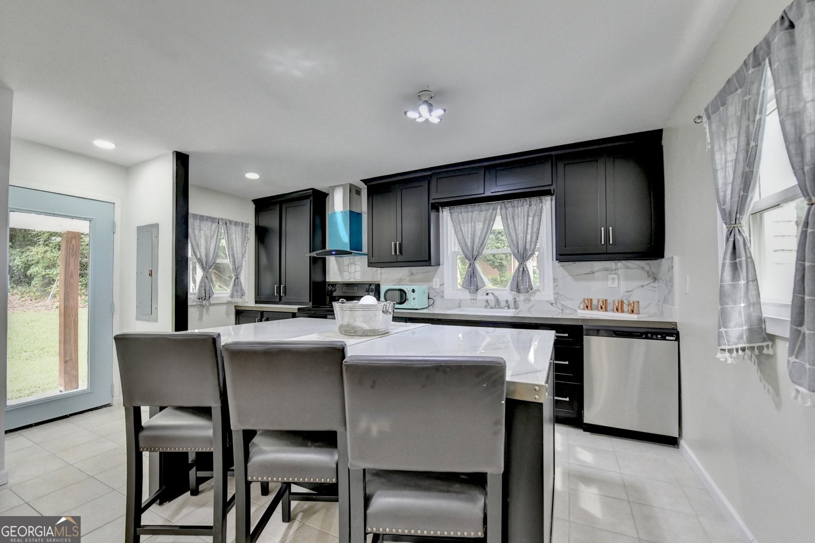 6654 Old Covington Road Lithonia - 17