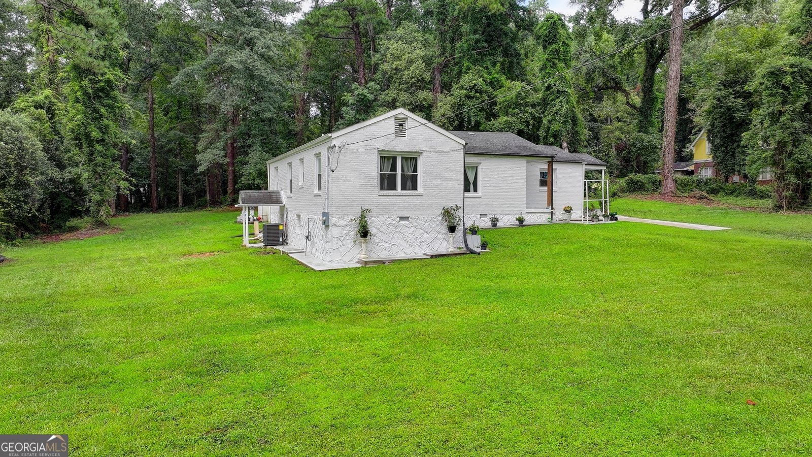 6654 Old Covington Road Lithonia - 31