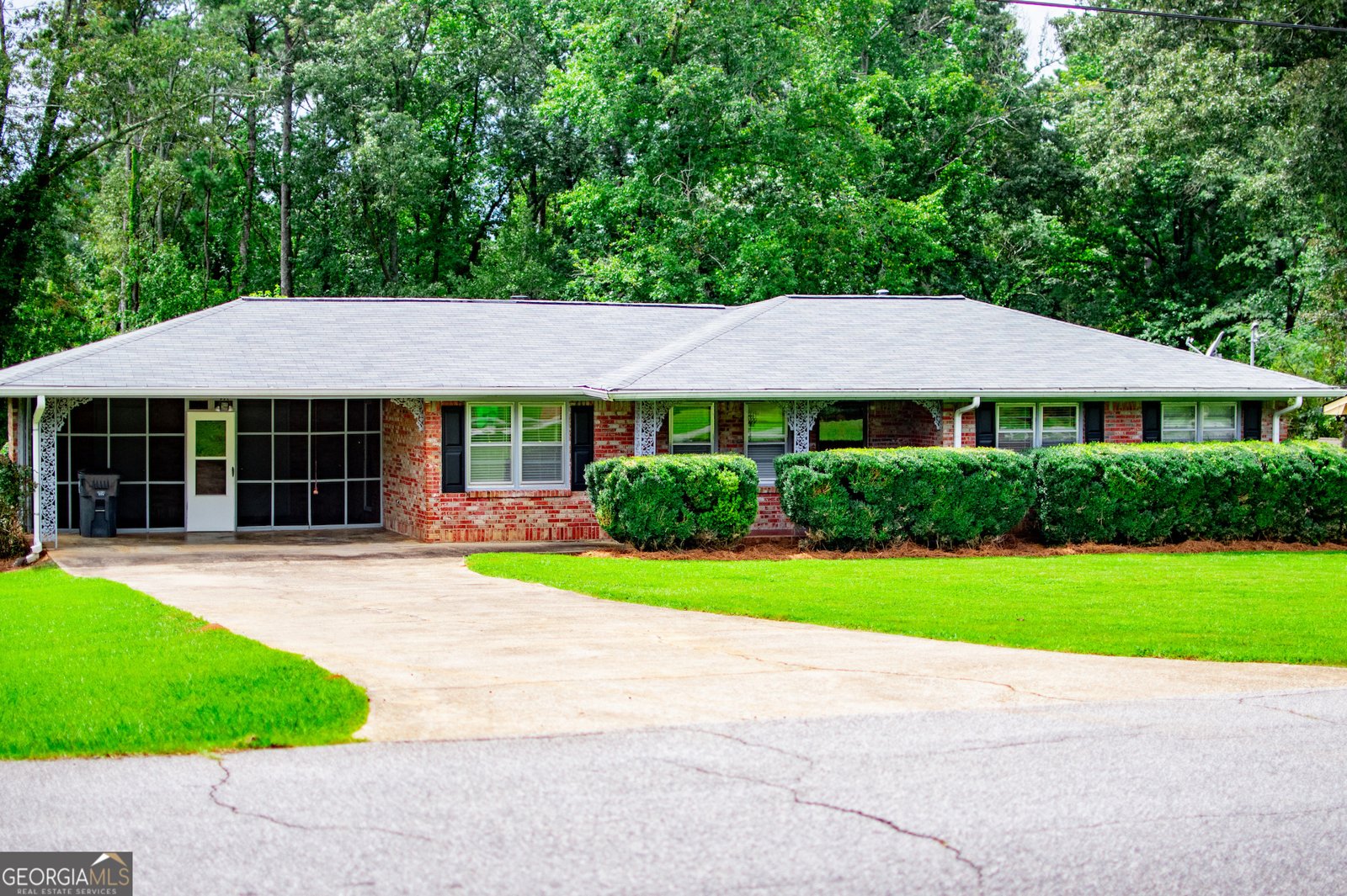 1711 Seayes Road Mableton - 1