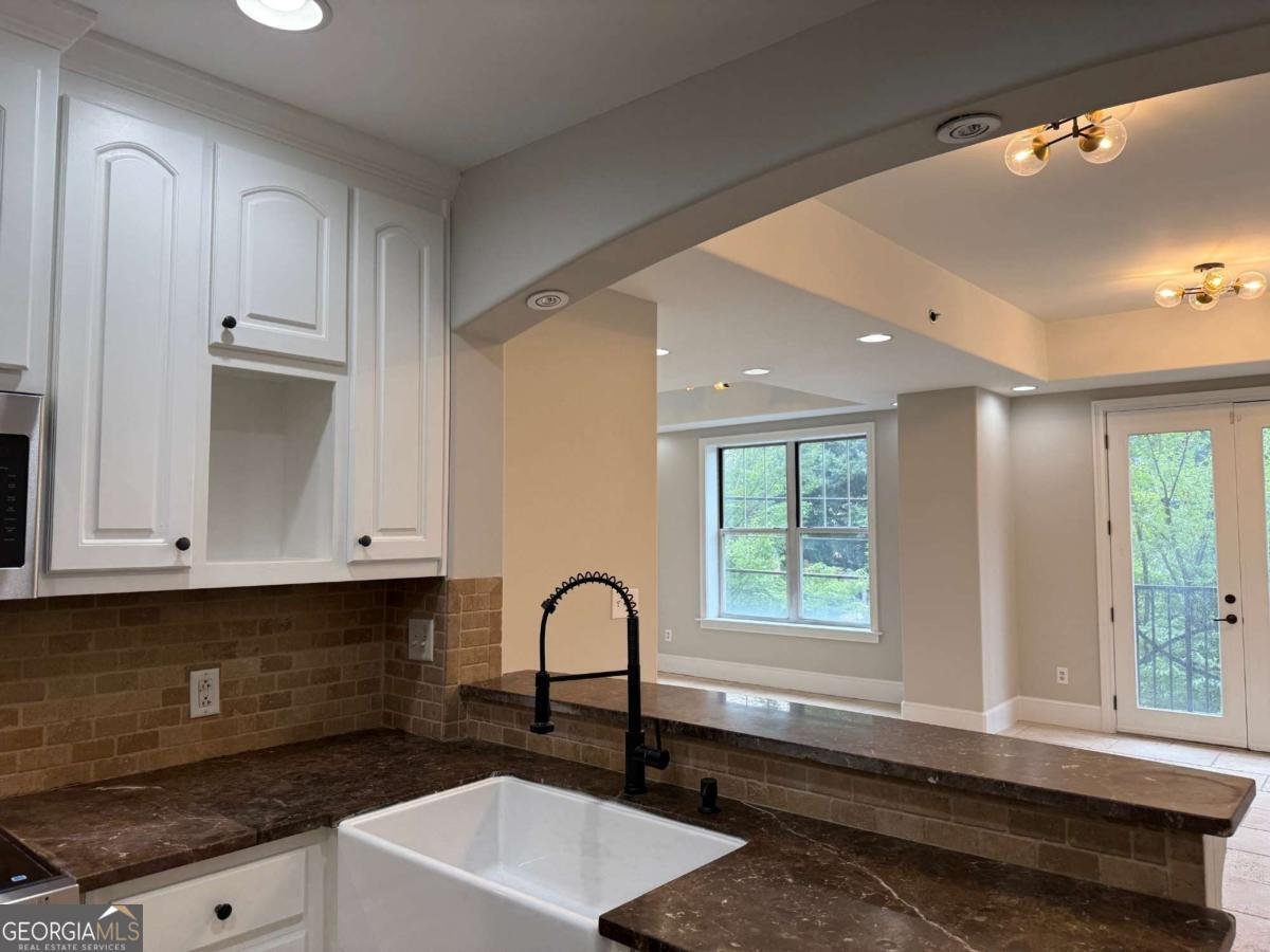 2255 Peachtree Road Atlanta - 14