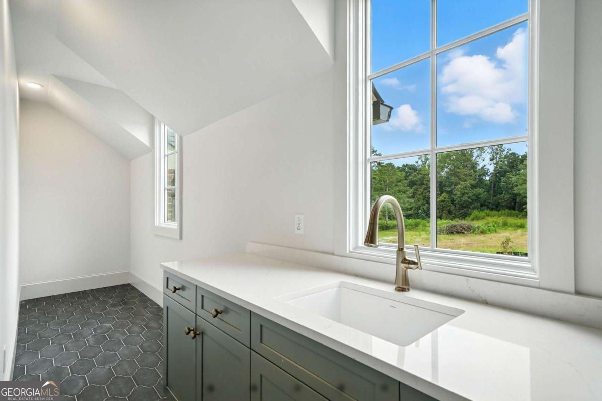625 Claxton Lane Milton - 52