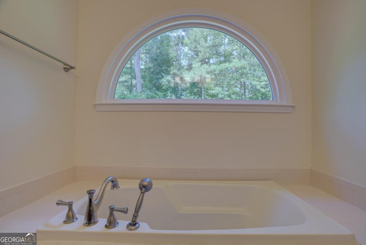 107 Pheasant Run Bogart - 11