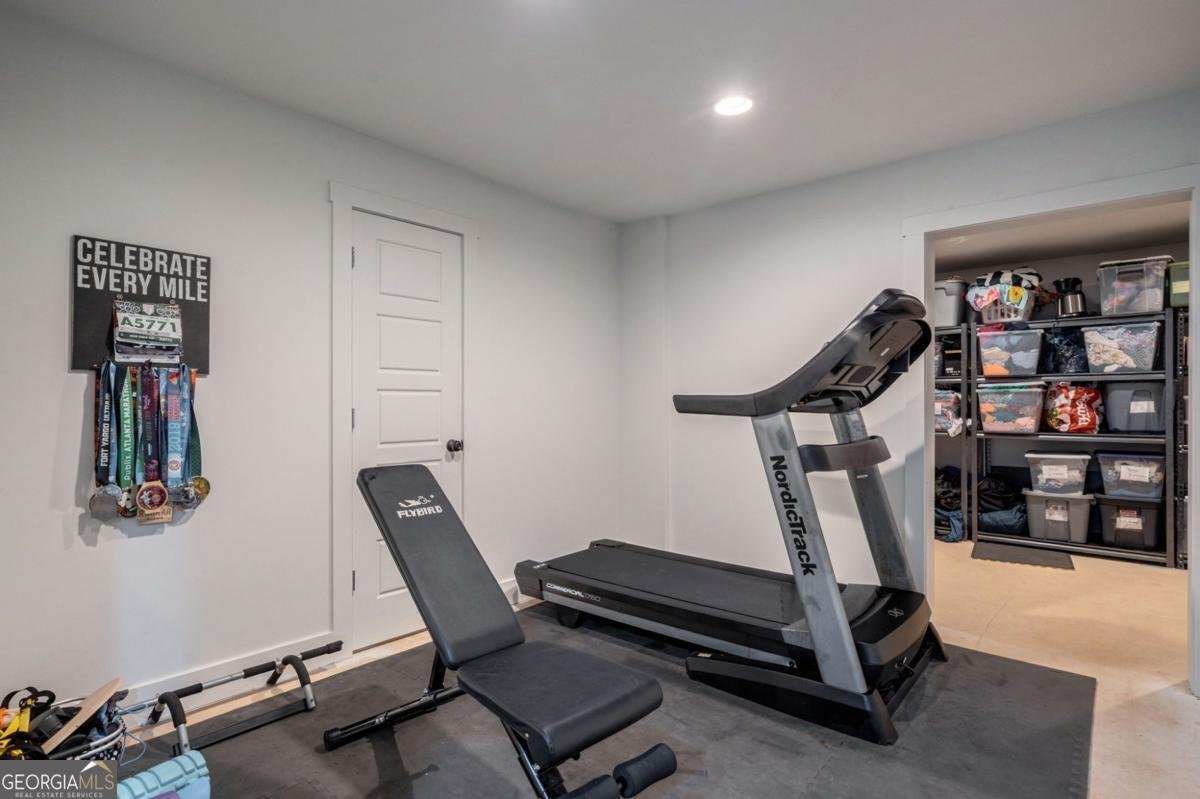 1301 Riverhill Drive Bishop - 48