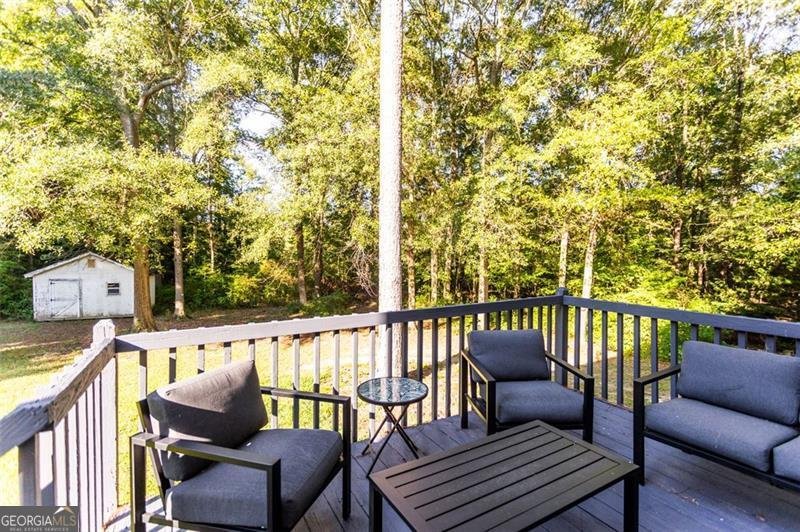 3605 Cobblestone Drive Loganville - 1