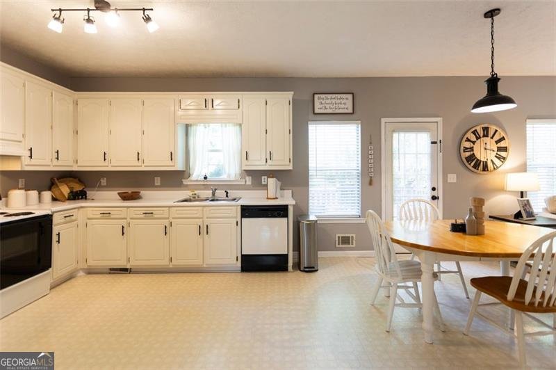3605 Cobblestone Drive Loganville - 18