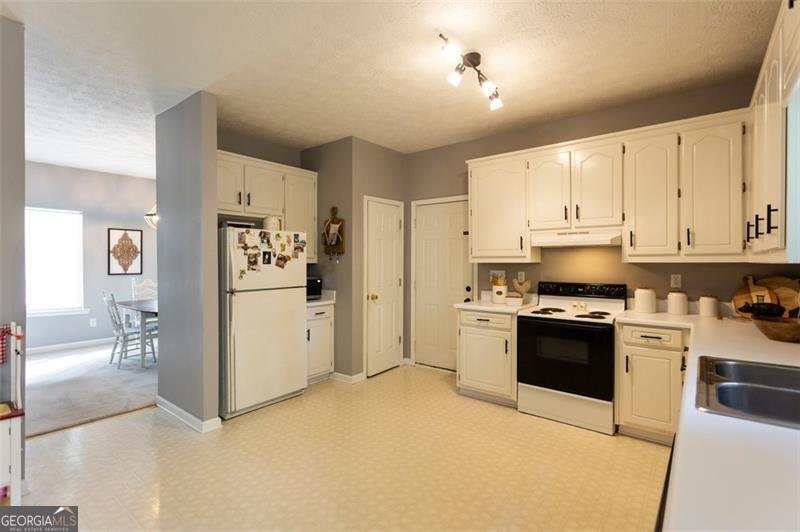 3605 Cobblestone Drive Loganville - 20