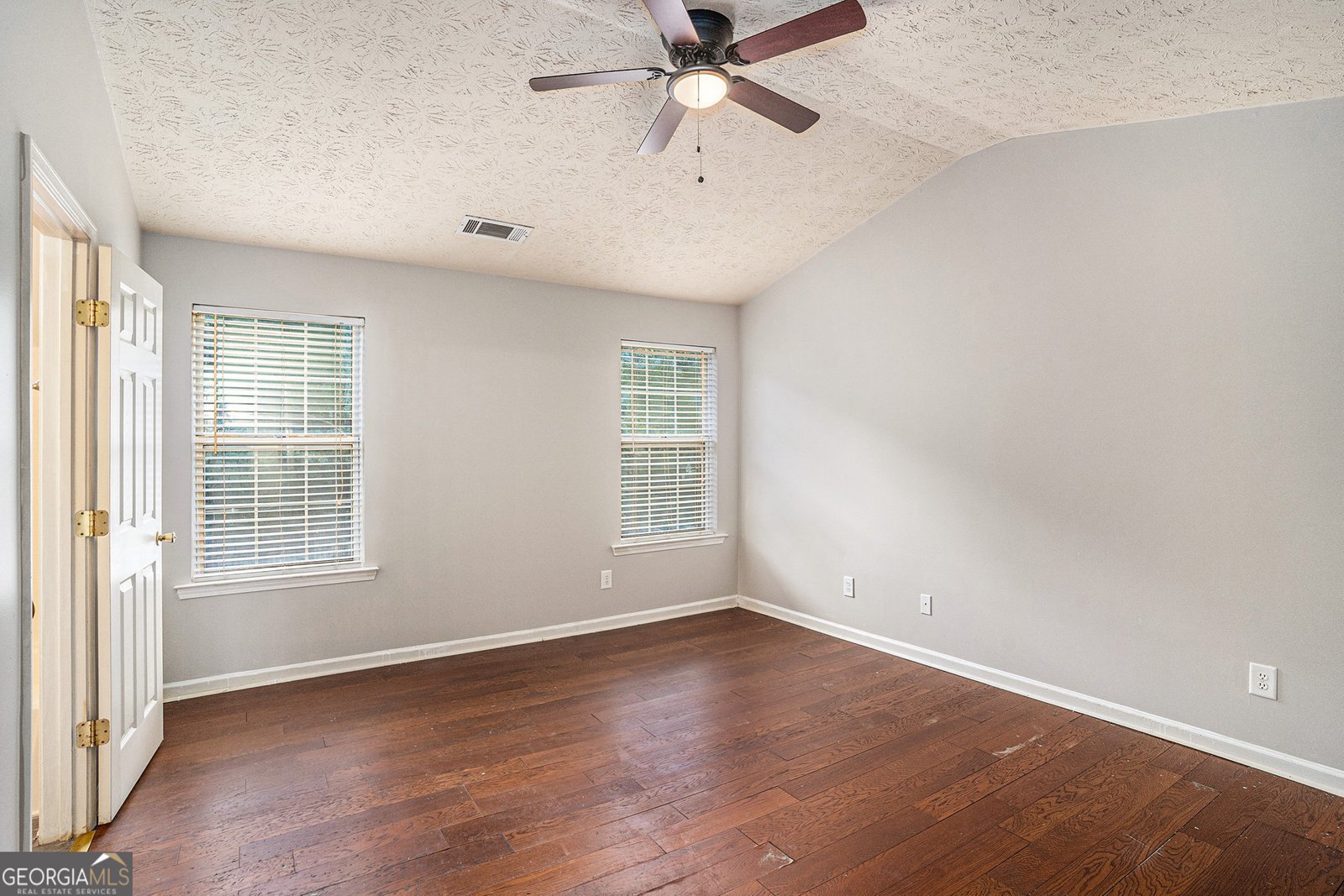 2433 Hampshire Cove Conyers - 11