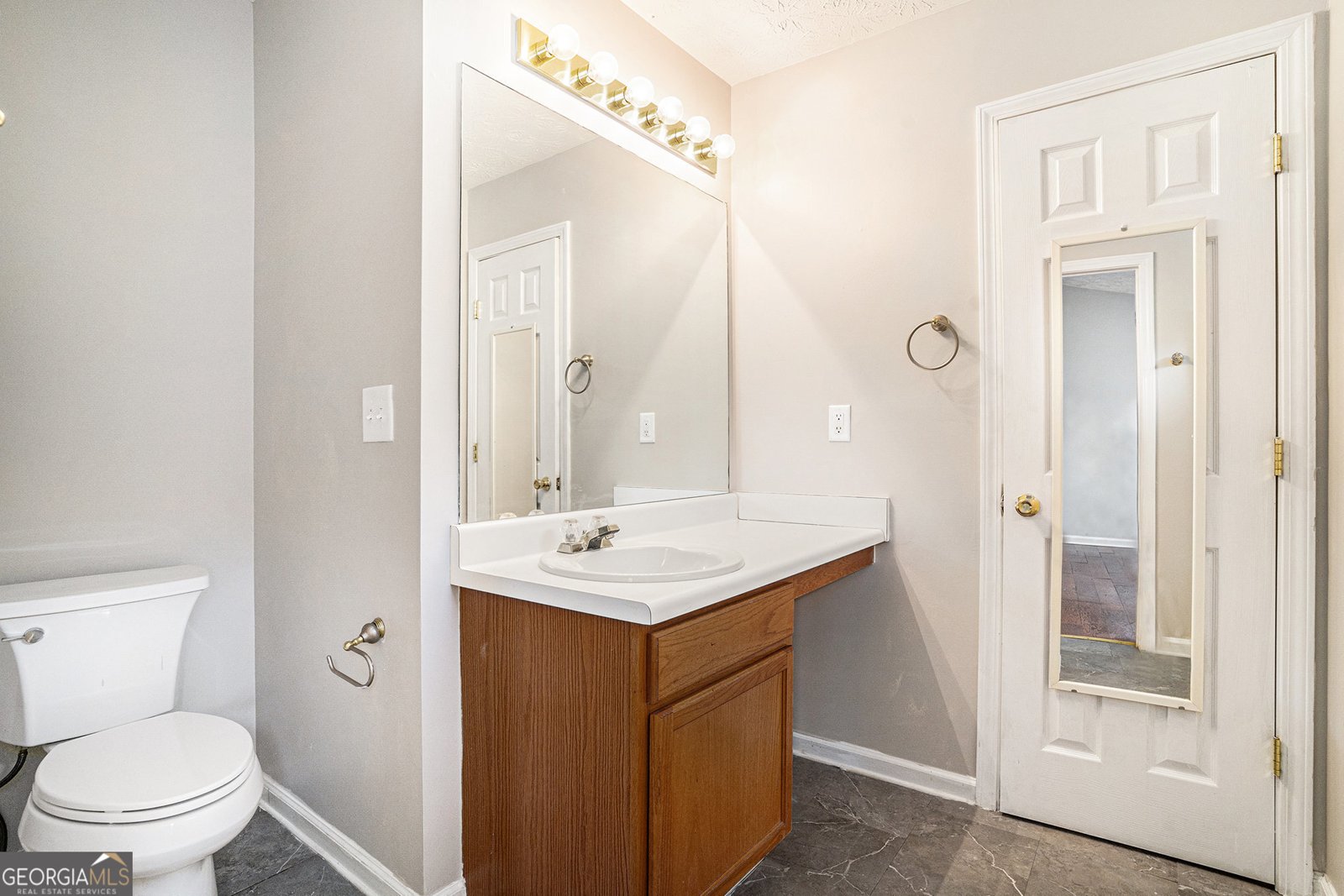 2433 Hampshire Cove Conyers - 13