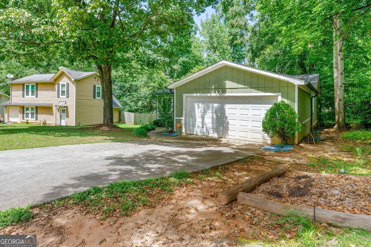 921 HEMINGWAY Road Stone Mountain - 3