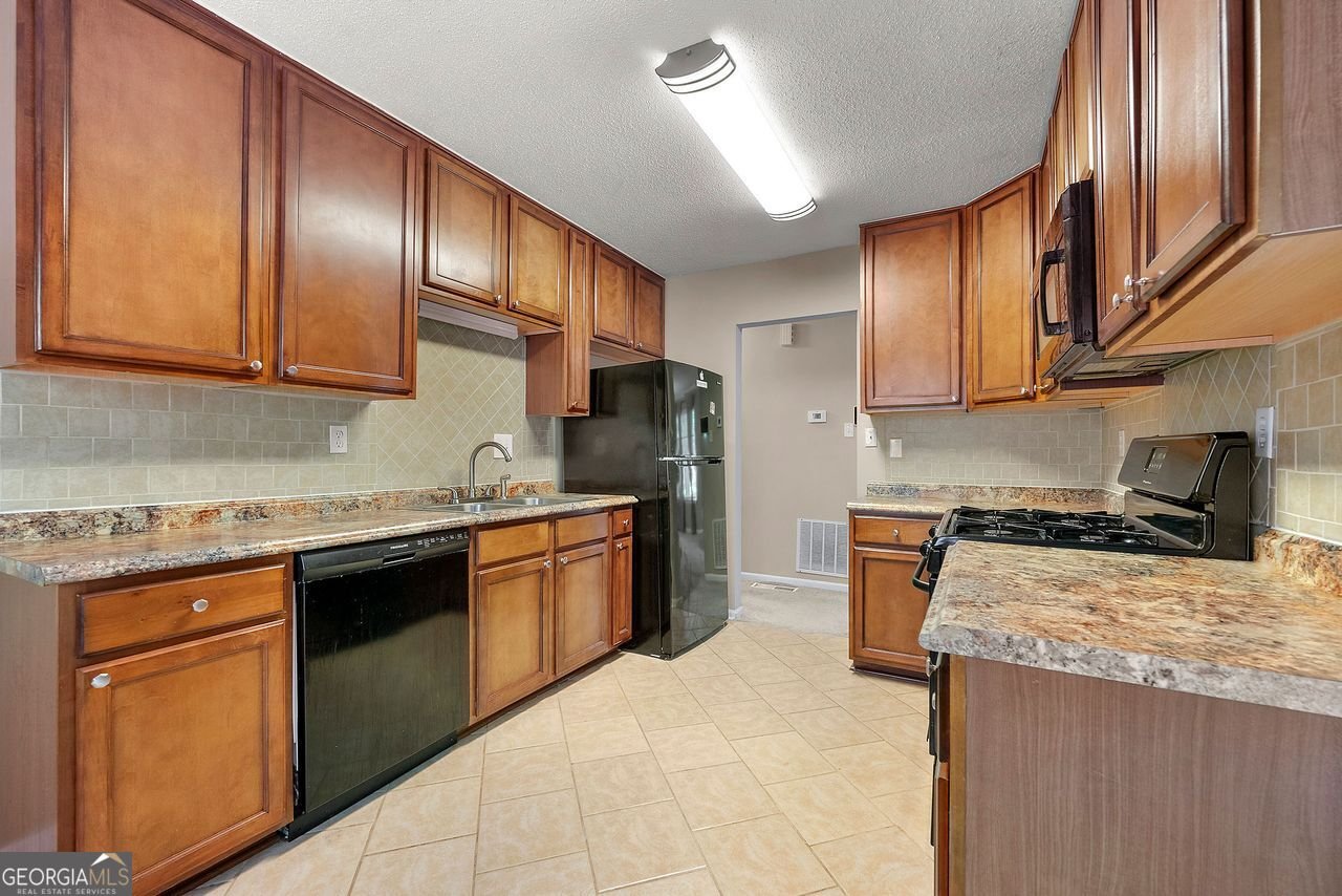921 HEMINGWAY Road Stone Mountain - 9