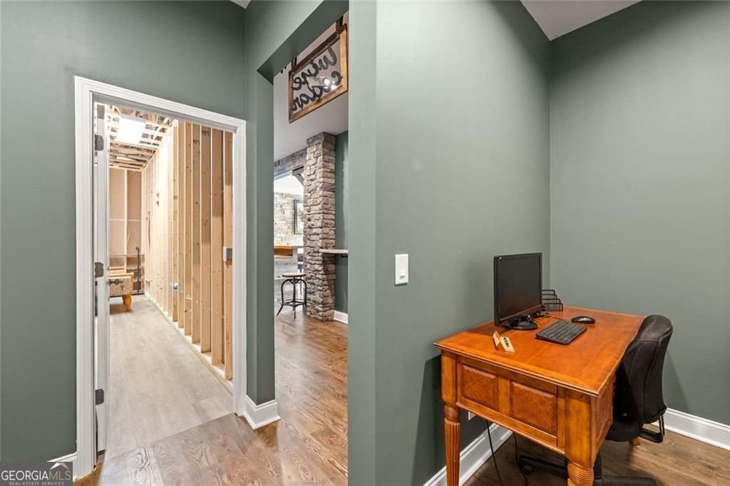 97 Lake Laceola Road Cleveland - 43
