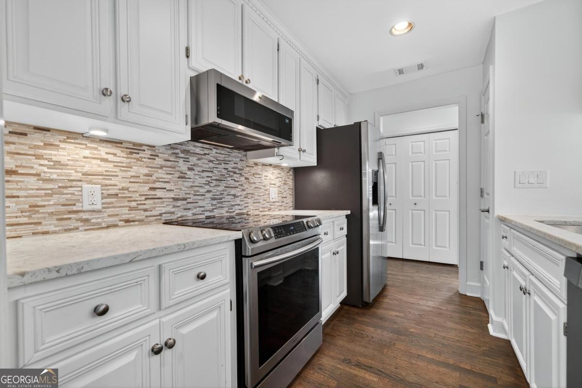 1073 Club House Lane Greensboro - 14