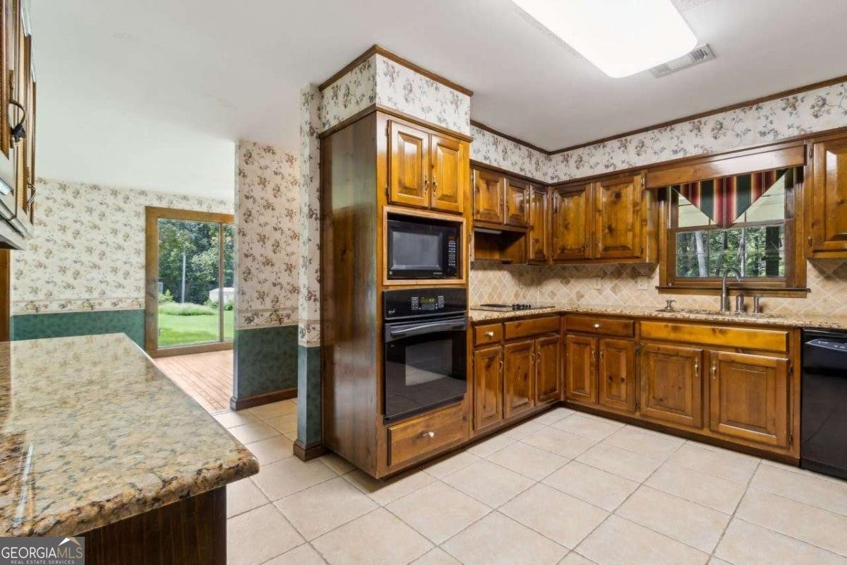 95 Russell Road Lawrenceville - 17