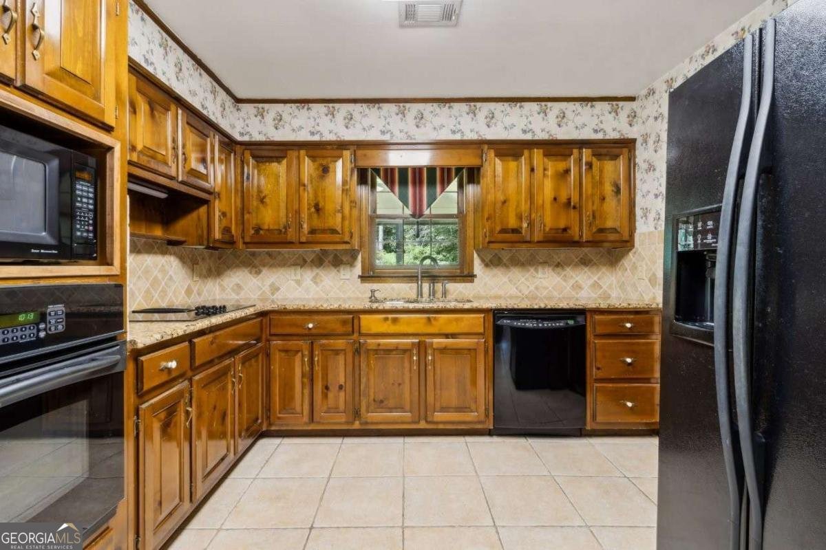 95 Russell Road Lawrenceville - 18