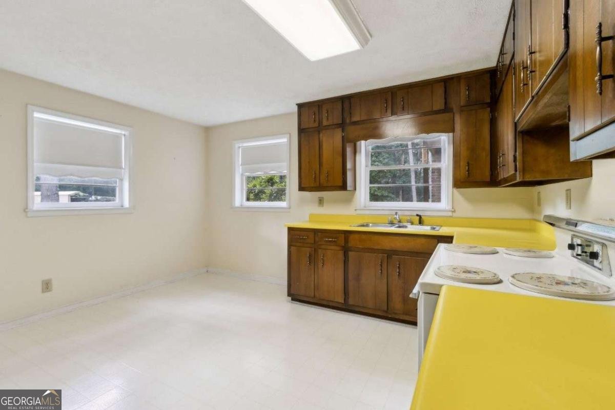 95 Russell Road Lawrenceville - 44