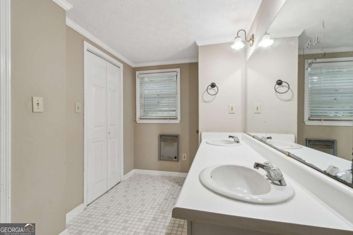 81 Russell Road Lawrenceville - 25