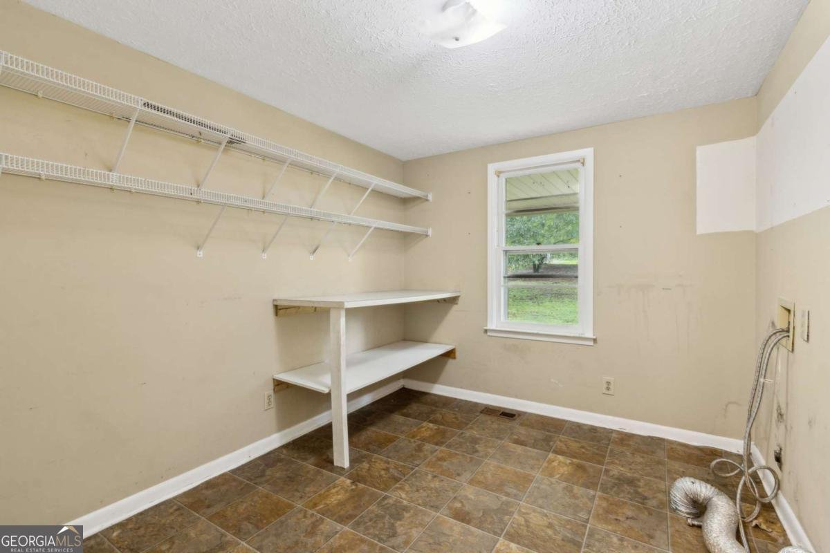 81 Russell Road Lawrenceville - 33